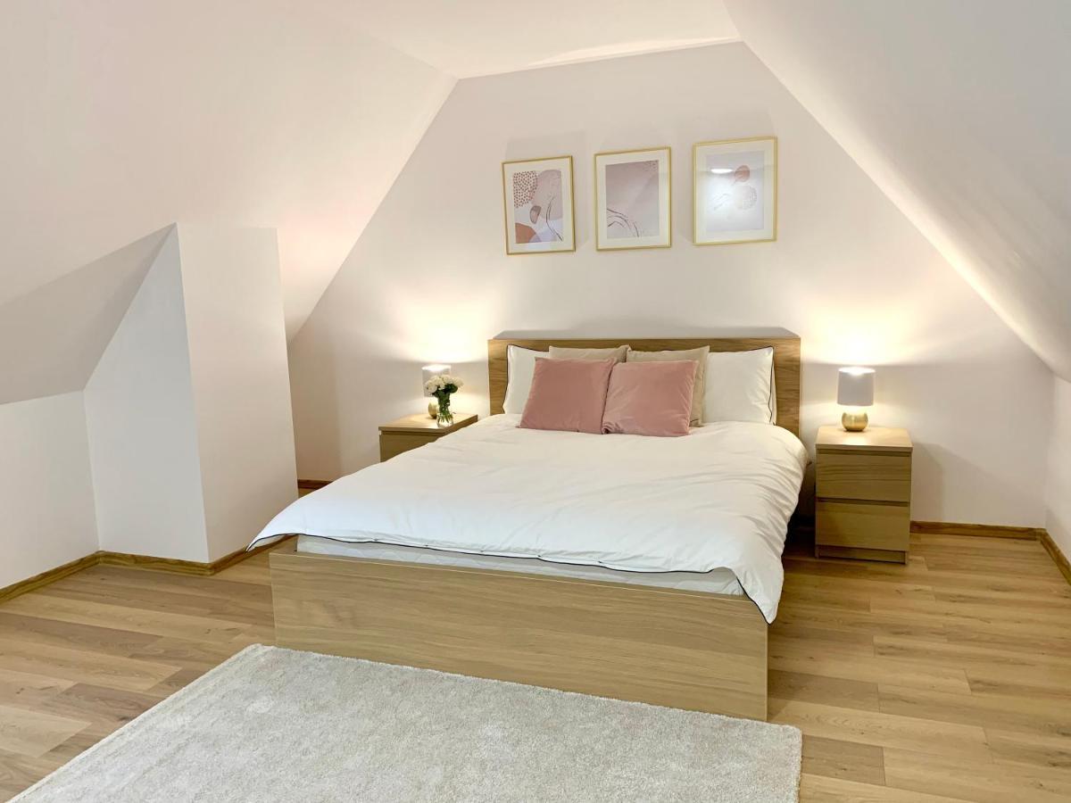 קלודז'קו Hotel, Apartament Pod Zlotym Lwem W Samym Centrum Miasta Z Darmowym Parkingiem VII מראה חיצוני תמונה