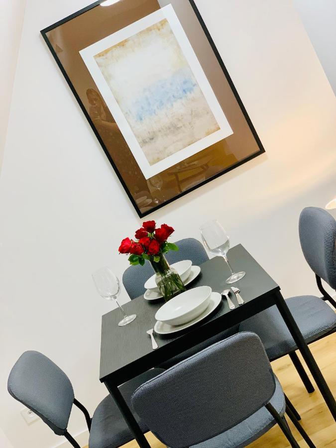 קלודז'קו Hotel, Apartament Pod Zlotym Lwem W Samym Centrum Miasta Z Darmowym Parkingiem VII מראה חיצוני תמונה