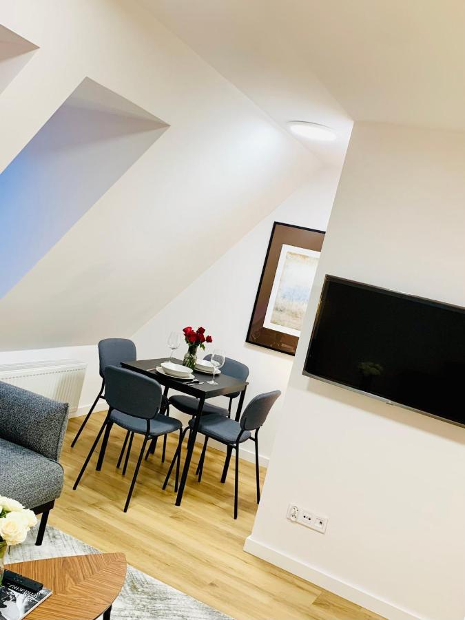 קלודז'קו Hotel, Apartament Pod Zlotym Lwem W Samym Centrum Miasta Z Darmowym Parkingiem VII מראה חיצוני תמונה